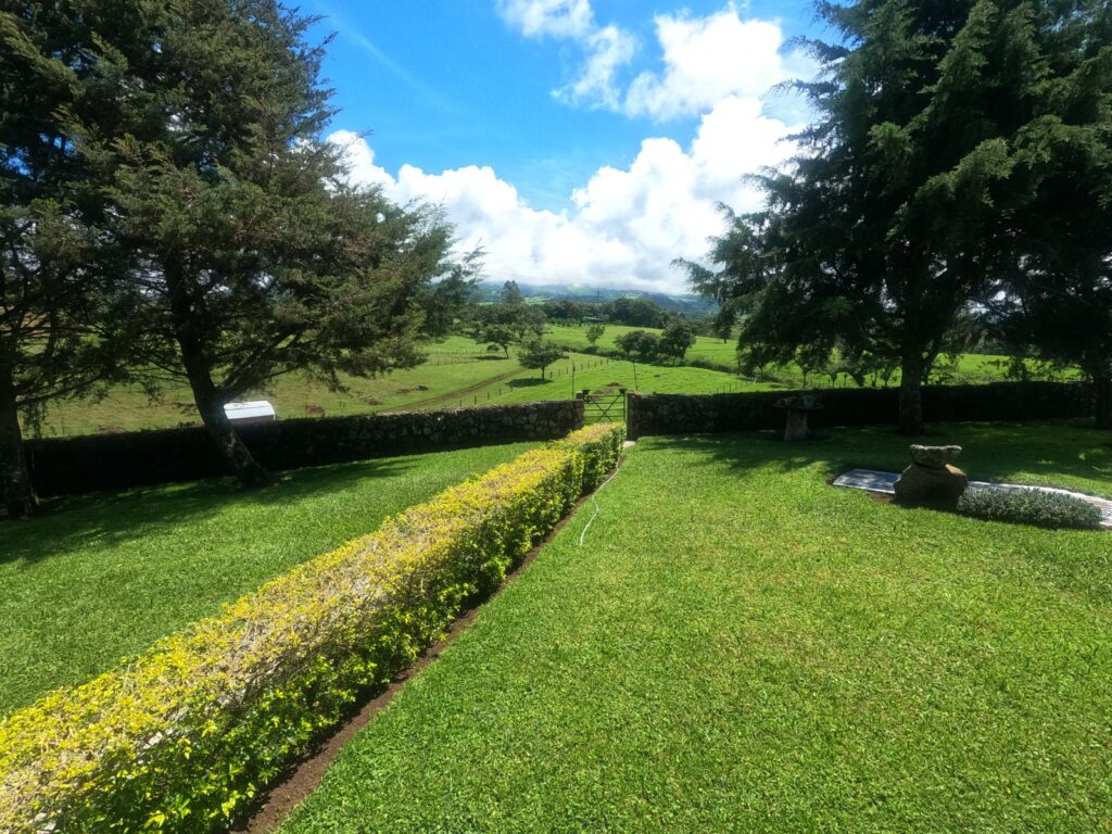 Oreamuno de Cartago ranch property for sale